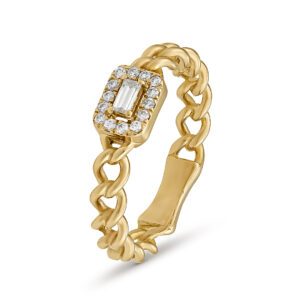 Anillo de oro amarillo, diamante talla baguette y diamantes talla brillante