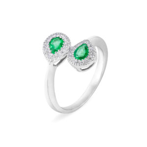 Anillo de oro blanco estilo tú y yo con diamantes y esmeraldas